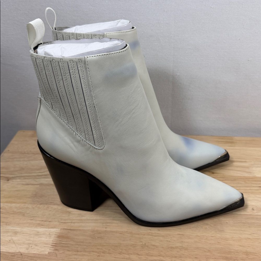 Kenneth Cole New York West Side Bootie White Size 9.5 M